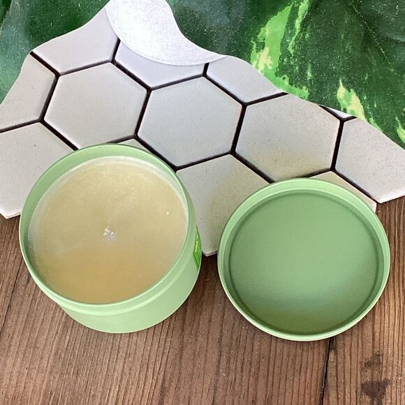 Trader Joe’s NEW Tomato Leaf Scented Candle 5.3 oz Soy Wax Blend Tin - Picture 3 of 3